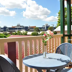 ** Aparthotel Isla House Pa Australia